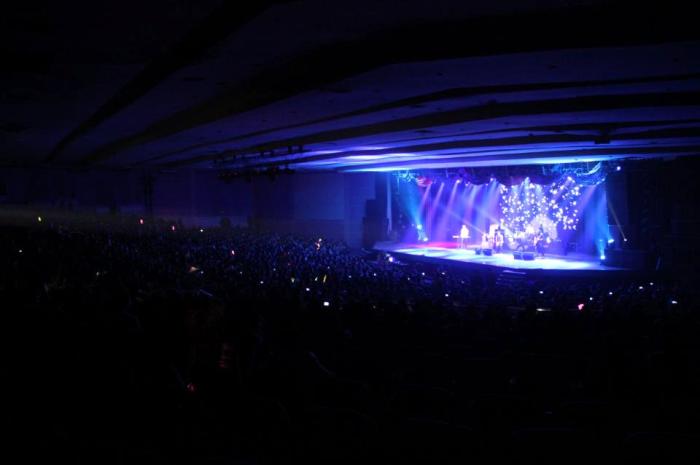 “Michael learns to rock” Гайхалтай байлаа…